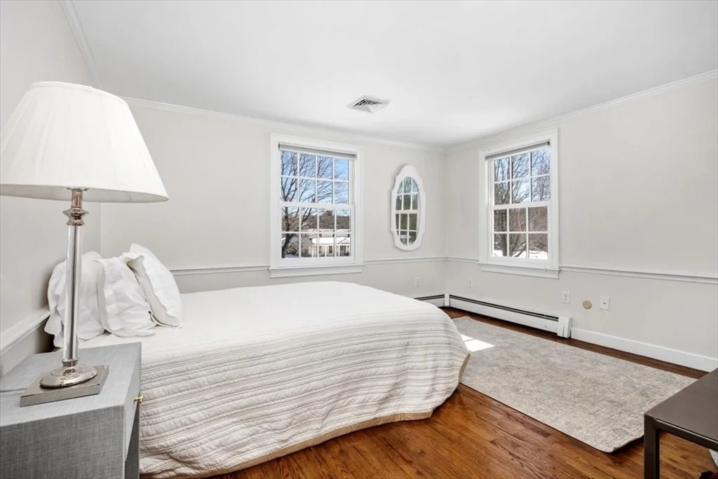 Photo of 11 Berkley Cir