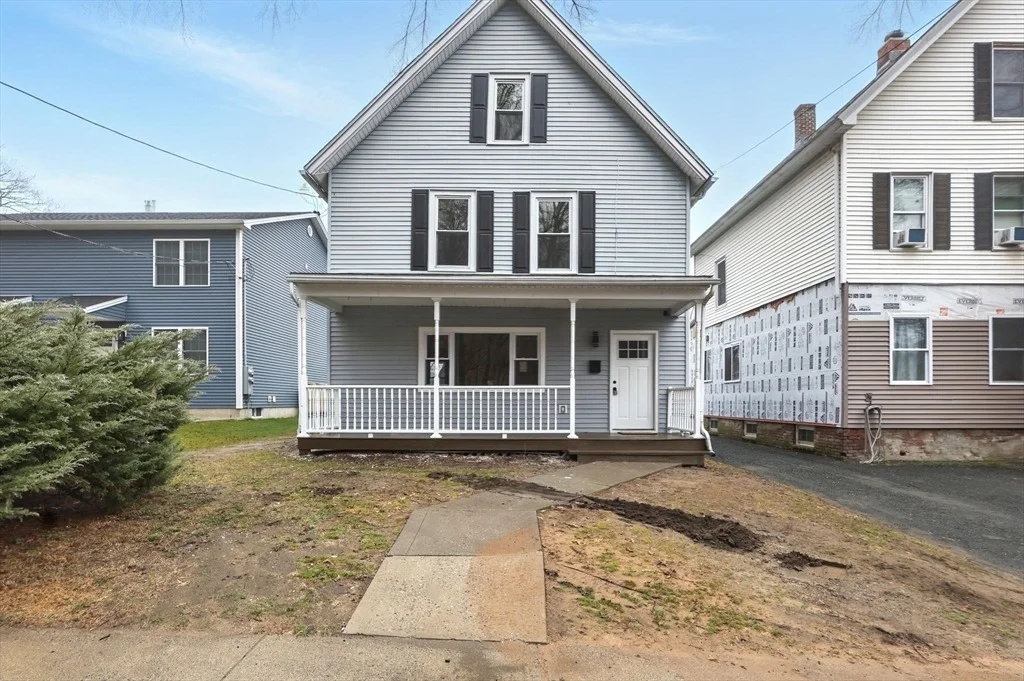 Photo of 2 1/2 James St