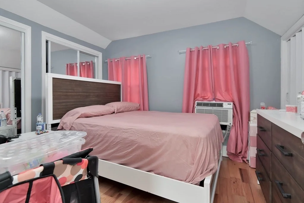 Photo of 87 Abbott St