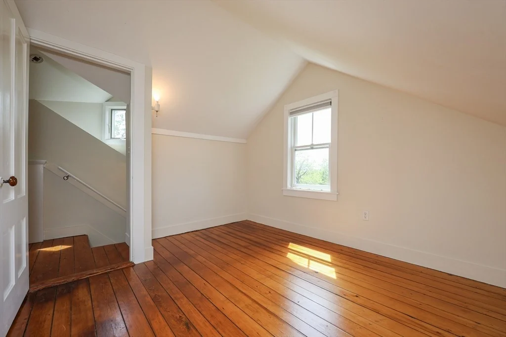 Photo of 460 W Main Rd