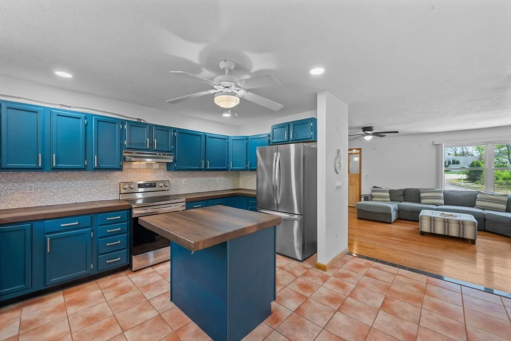 Photo of 1 Woodmere Rd