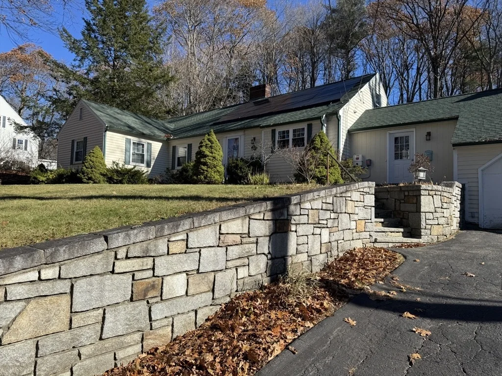 Photo of 100 Lawrence Street