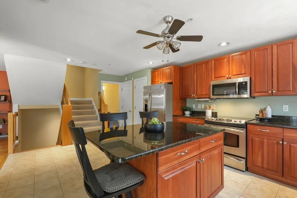 Photo of Unit 3003 at 3003 Maple Brook Rd