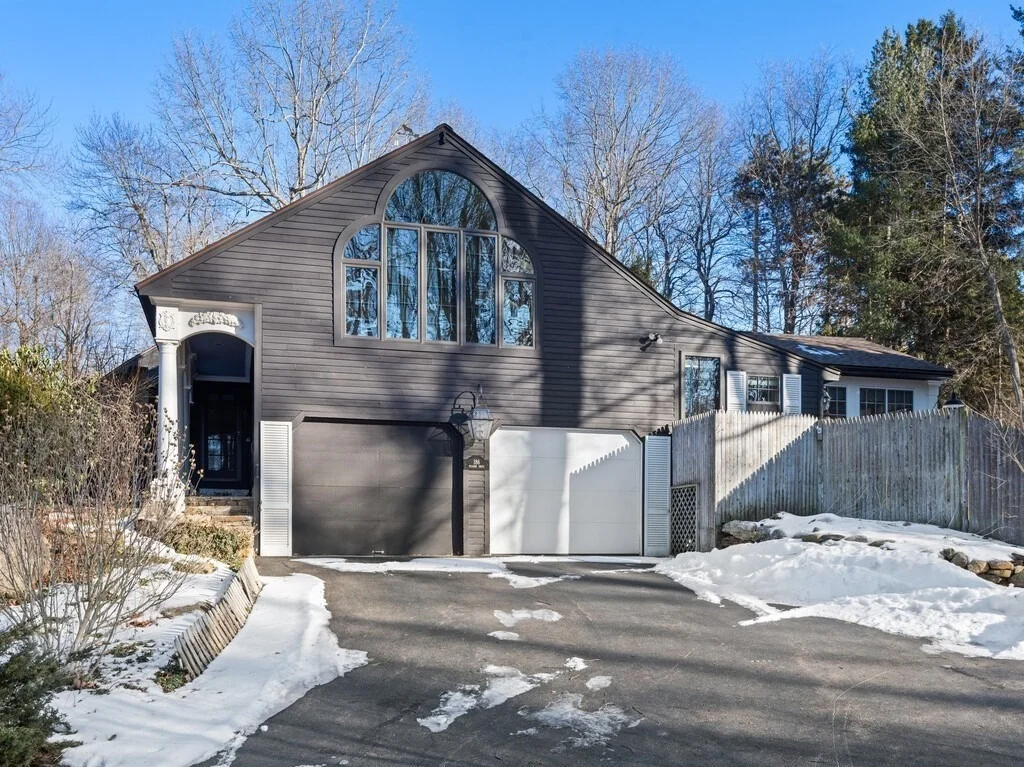 Photo of 186 Pilgrim Drive