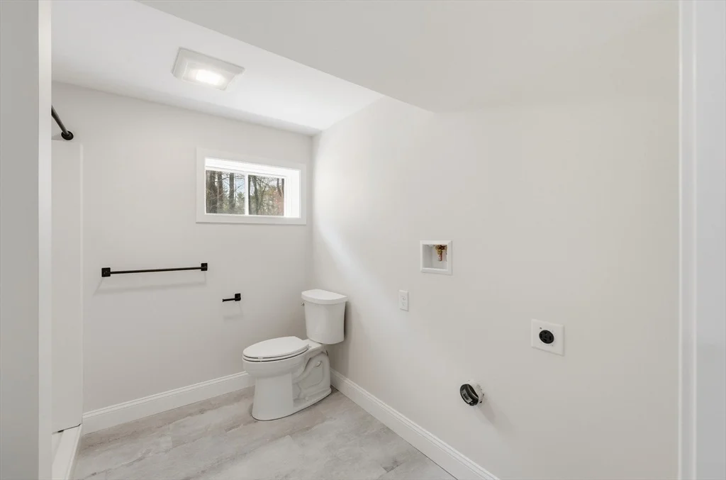 Photo of 44 Wildbrook Road