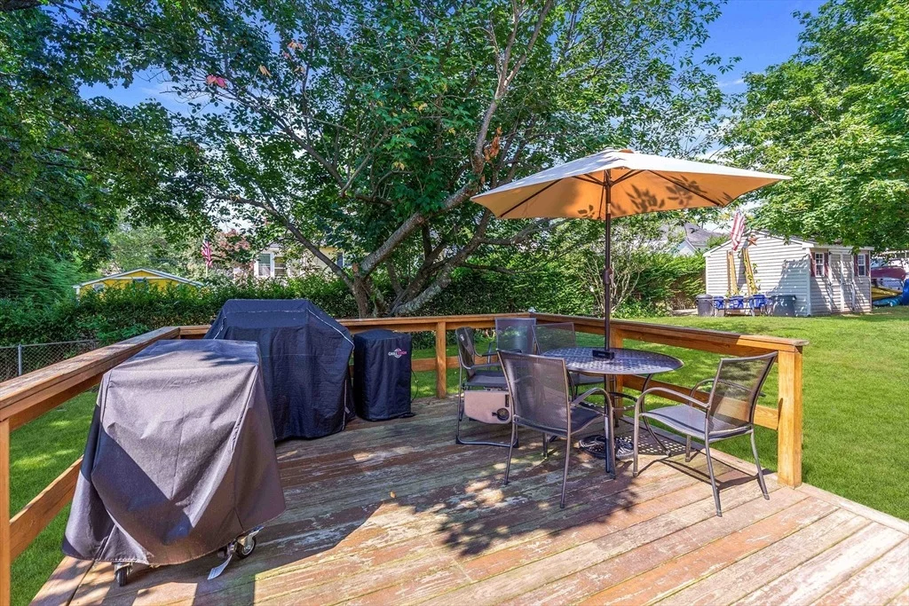 Photo of 48 Long Pond Dr