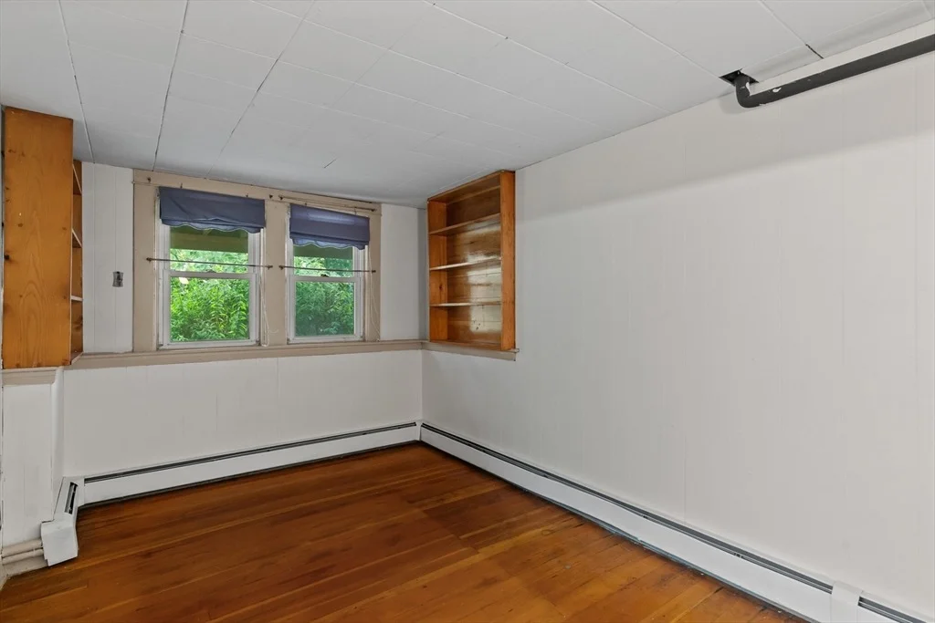 Photo of 21 Edgemere Blvd