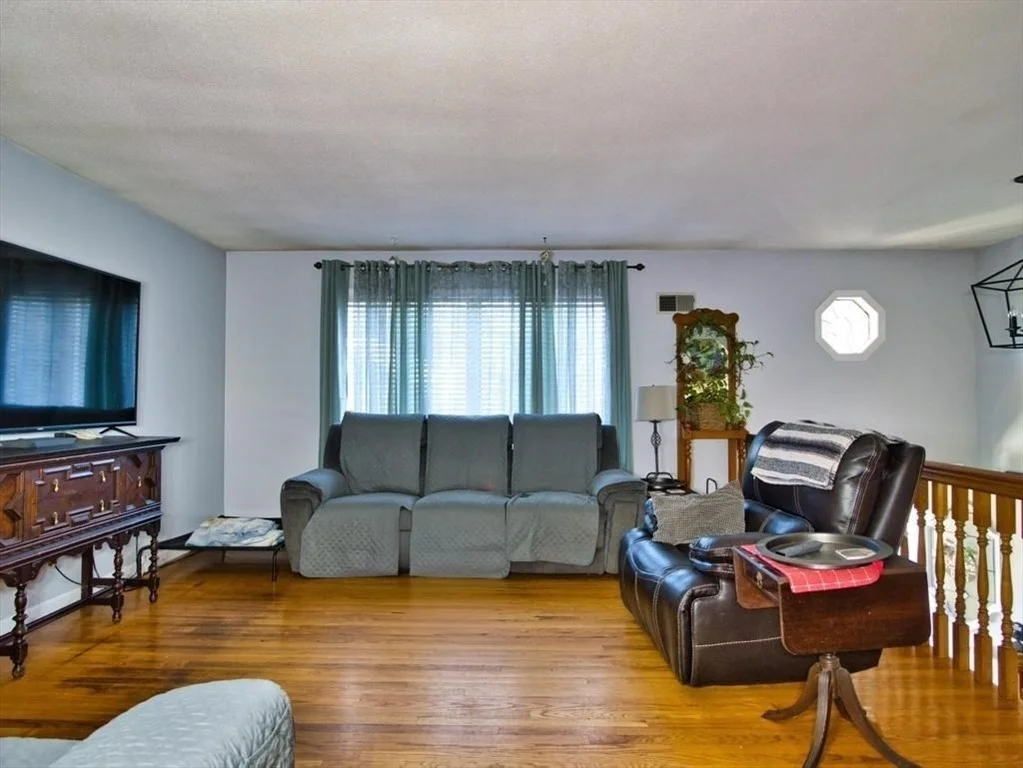 Photo of 555 Harbor View Blvd