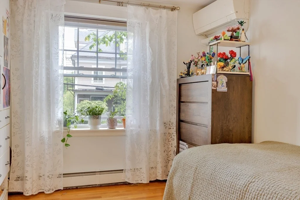 Photo of Unit 1 at 8 Colbourne Crescent