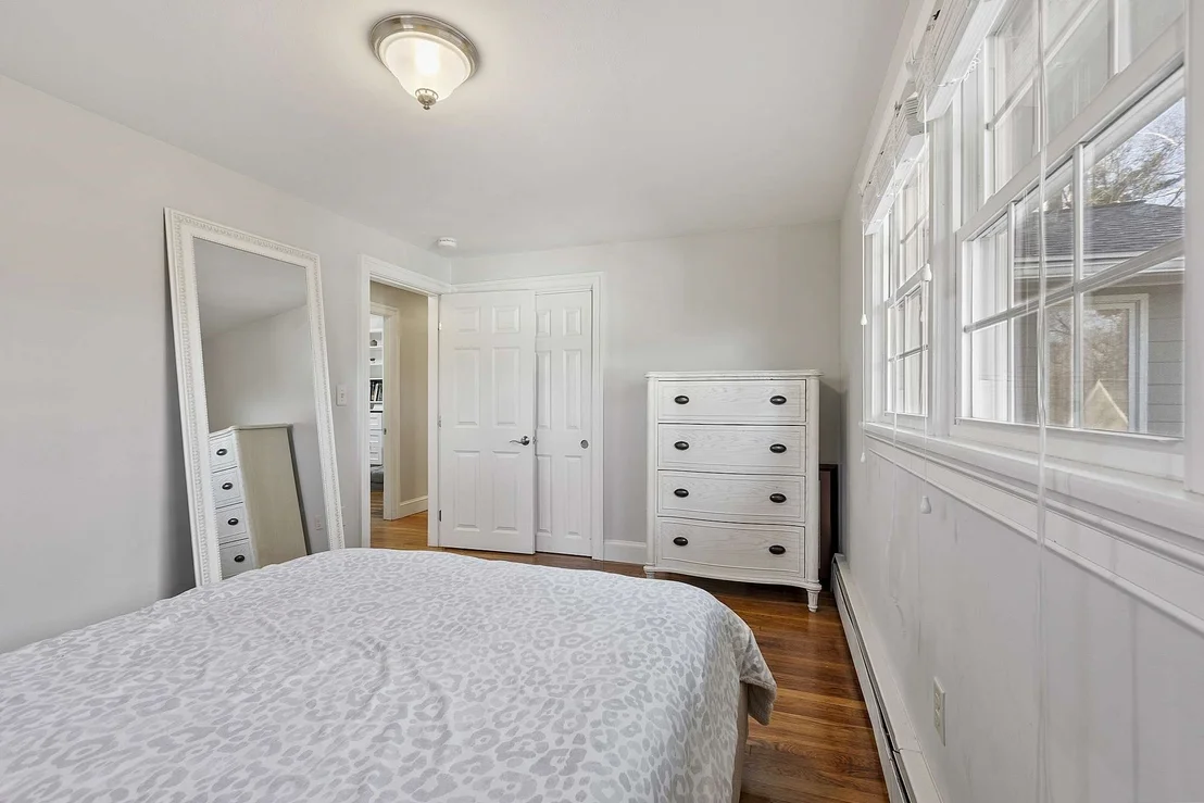 Photo of 30 Mohawk Dr