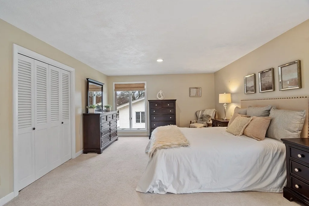 Photo of 10 Merrymount Dr