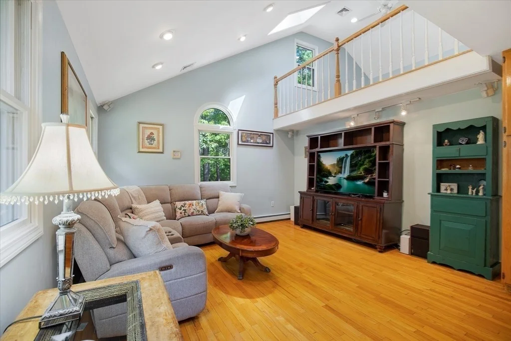 Photo of 290 Mendell Rd