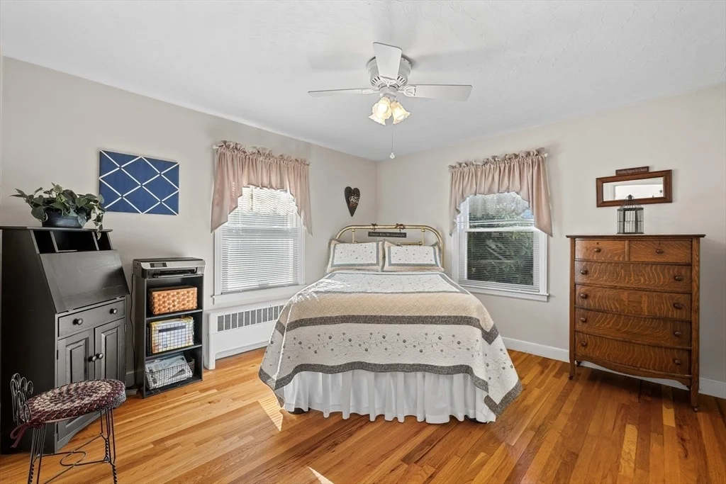 Photo of 16 Thornton Rd
