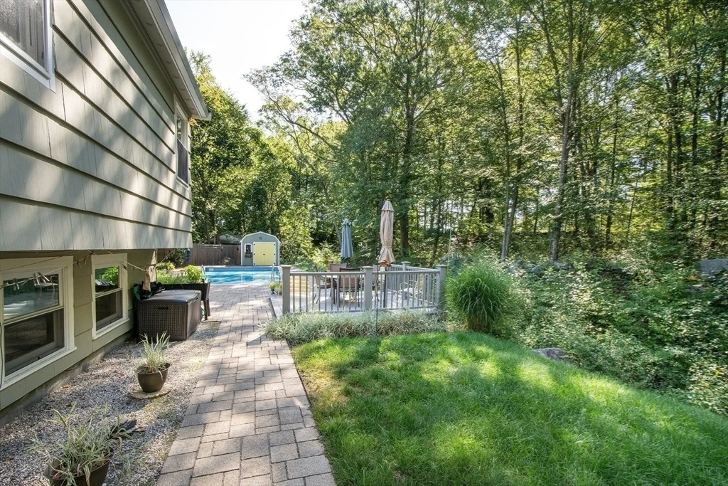 Photo of 9 Dennis Circle