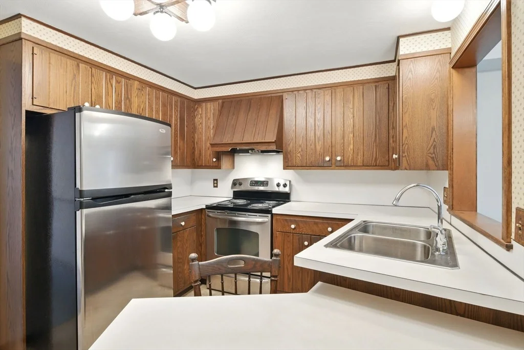 Photo of 48 Longwood Dr