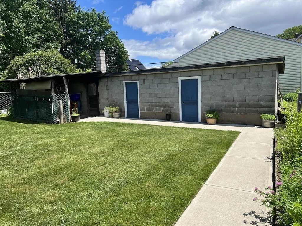 Photo of 182 Sewall Street
