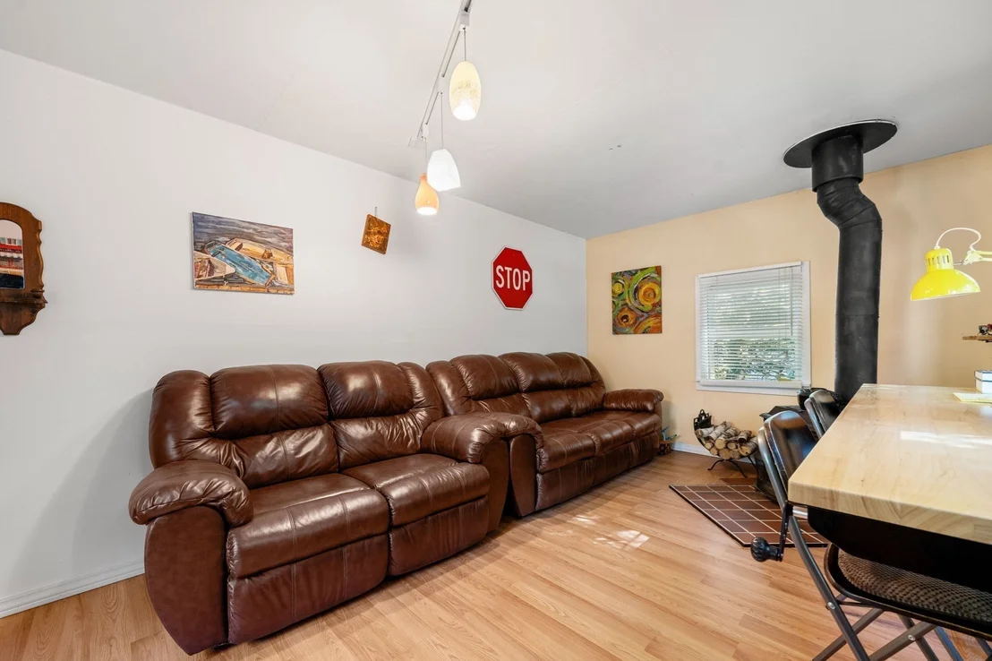 Photo of 64 Lakeside Dr