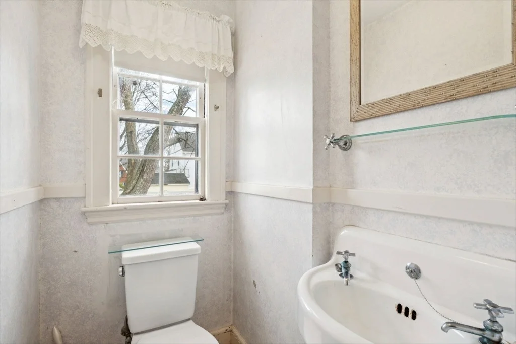 Photo of 160 Cedar Avenue