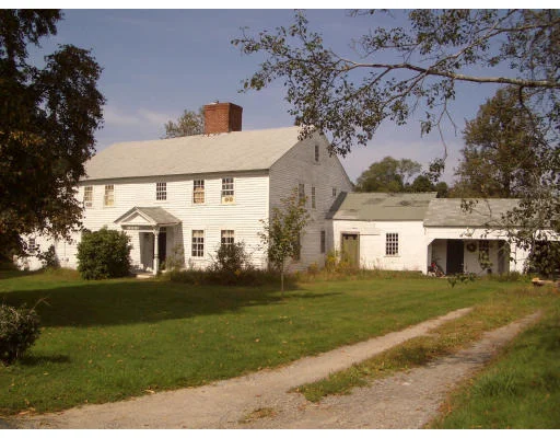 Photo of 204 West Bare Hill Road