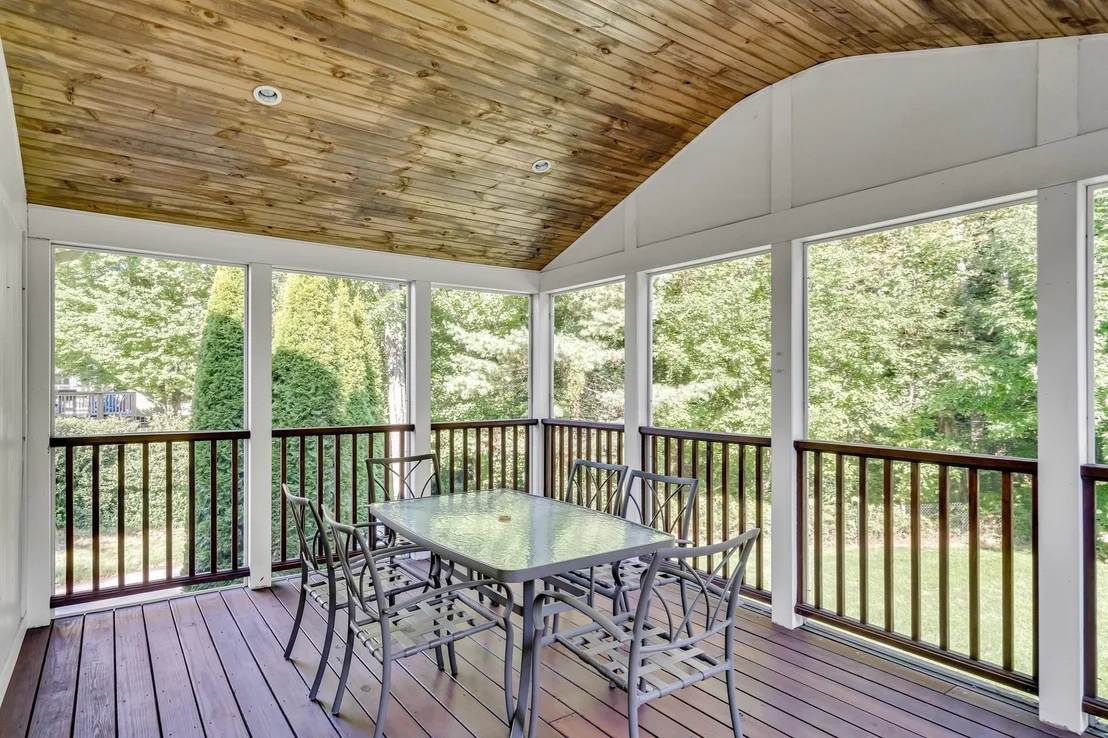 Photo of 8 Barry Dr