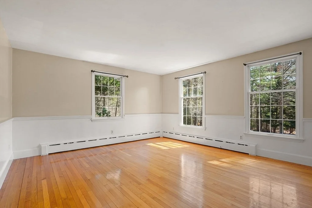 Photo of 492 Delano Rd