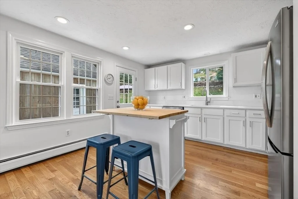 Photo of 60 Oakleaf Dr