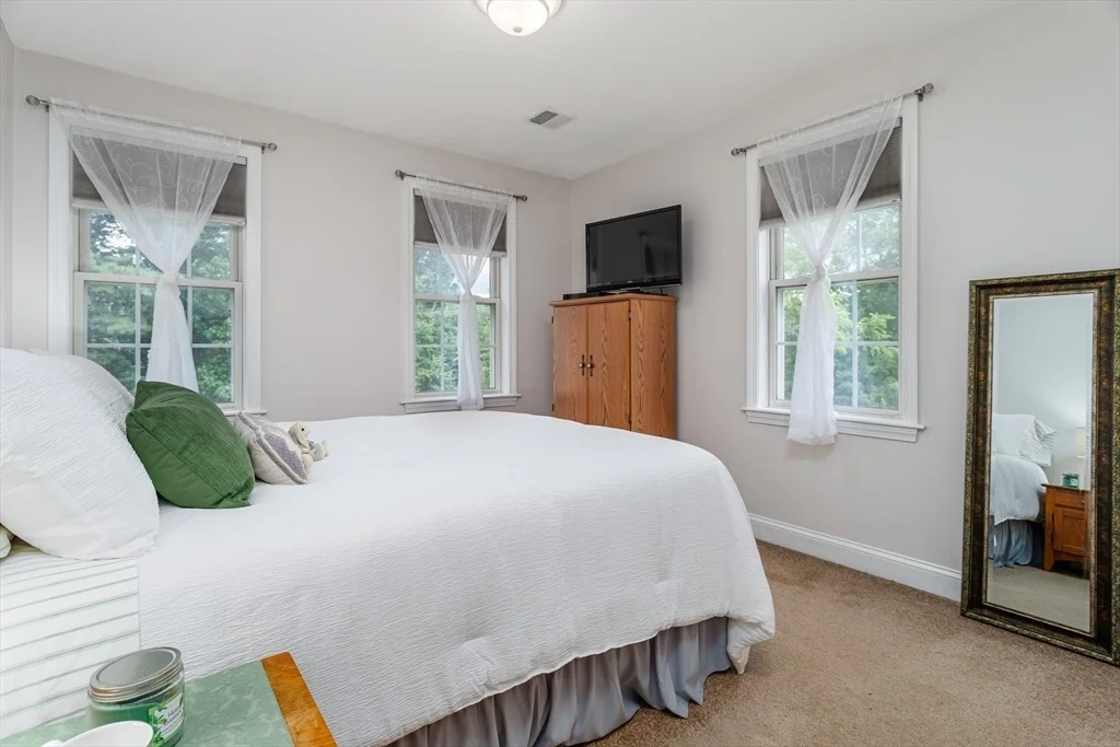 Photo of 562 Mendon Rd