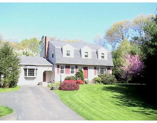 Photo of 20 Robert Topham Dr