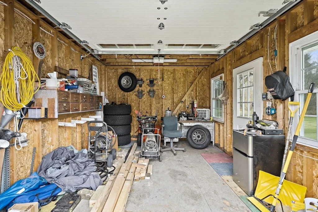Photo of 2 Iris Ave