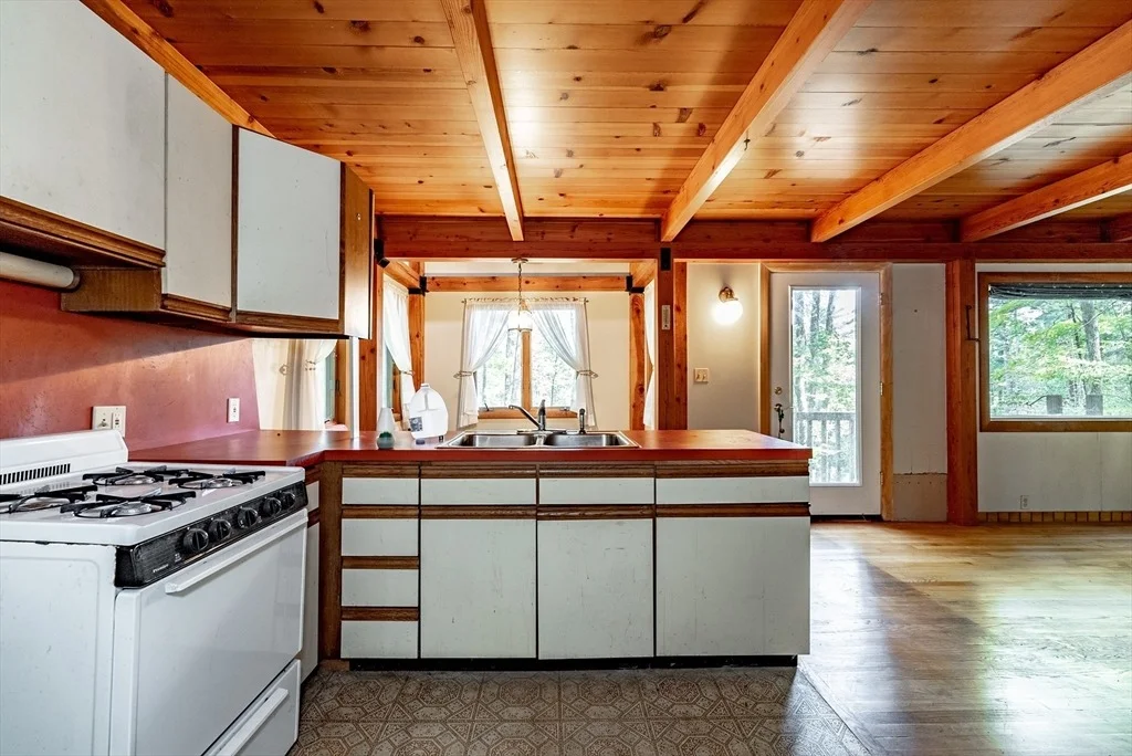 Photo of 201 Fox Den Rd
