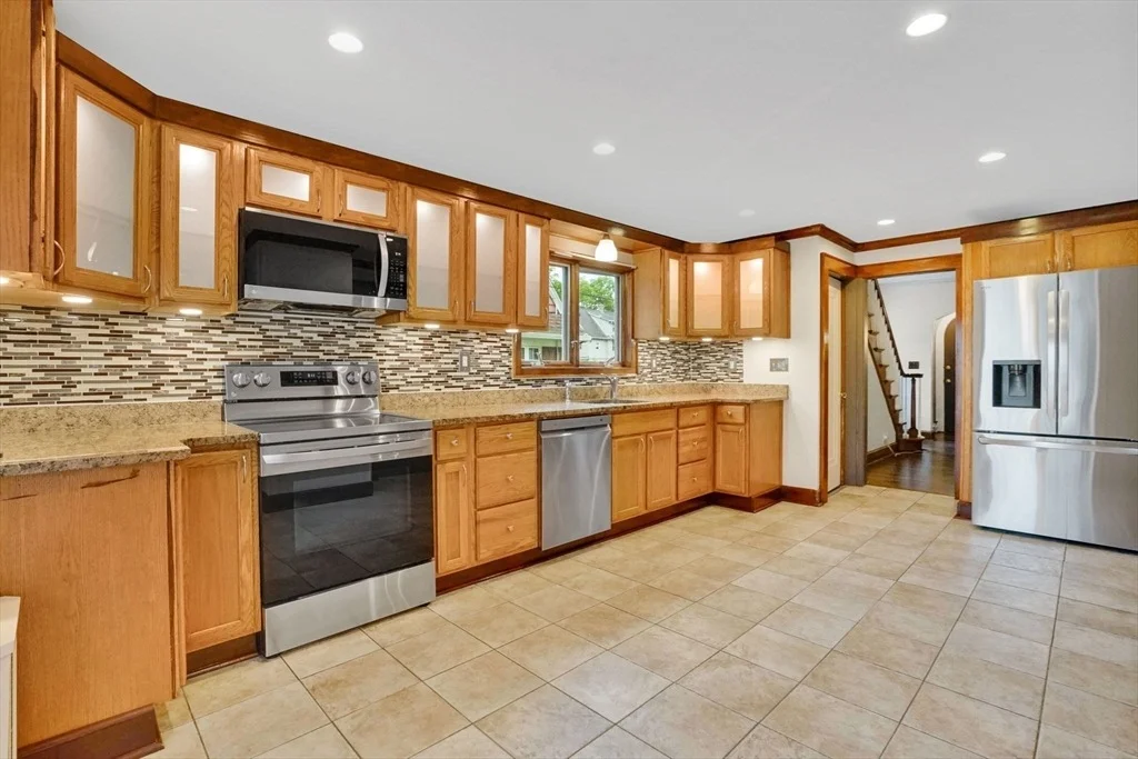 Photo of 33 Olmsted Dr