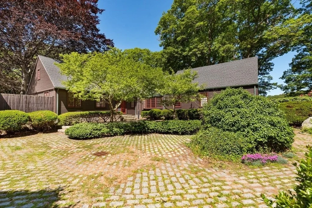 Photo of 69 Dolliver Neck Rd