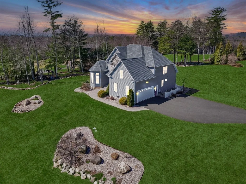 Photo of 2 Sugar Maple Ln