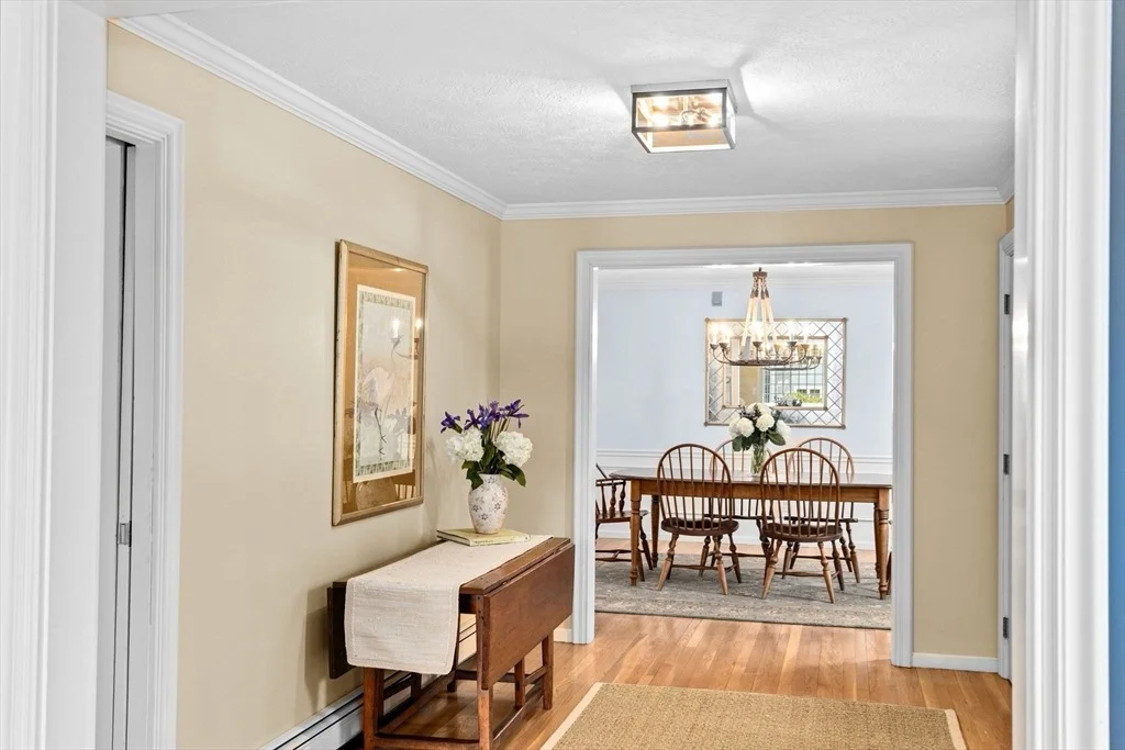 Photo of 9 Windward Ln