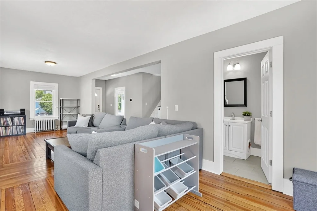 Photo of 7 Maple St