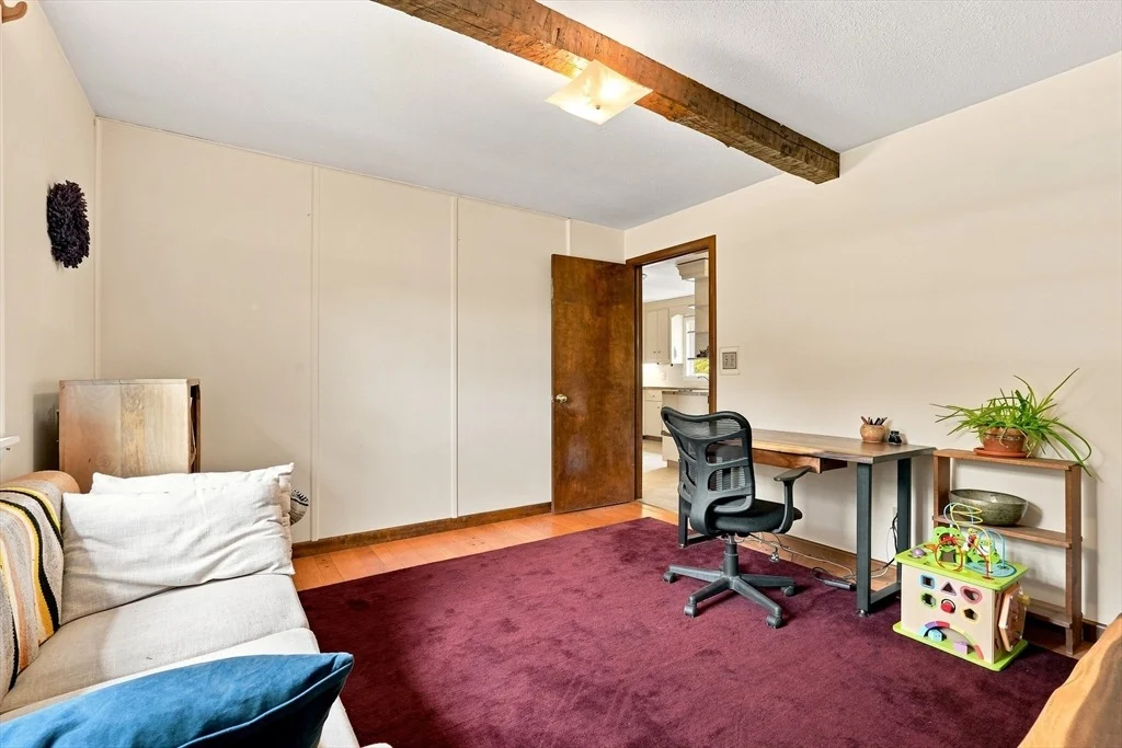 Photo of 261 Bay Road