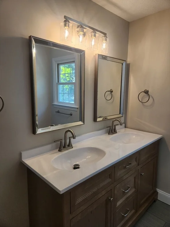 Photo of 252 Pinewood Drive