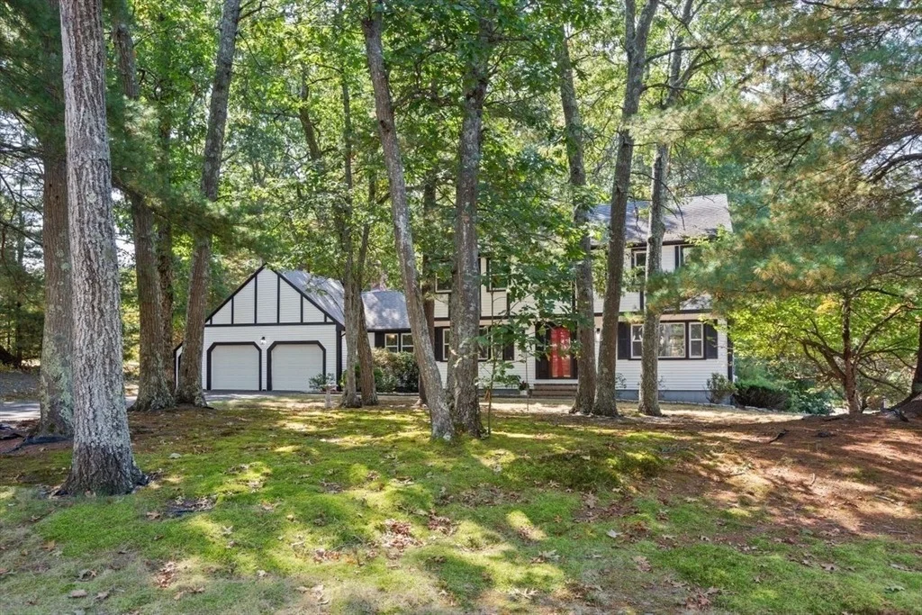 Photo of 28 Colonial Way