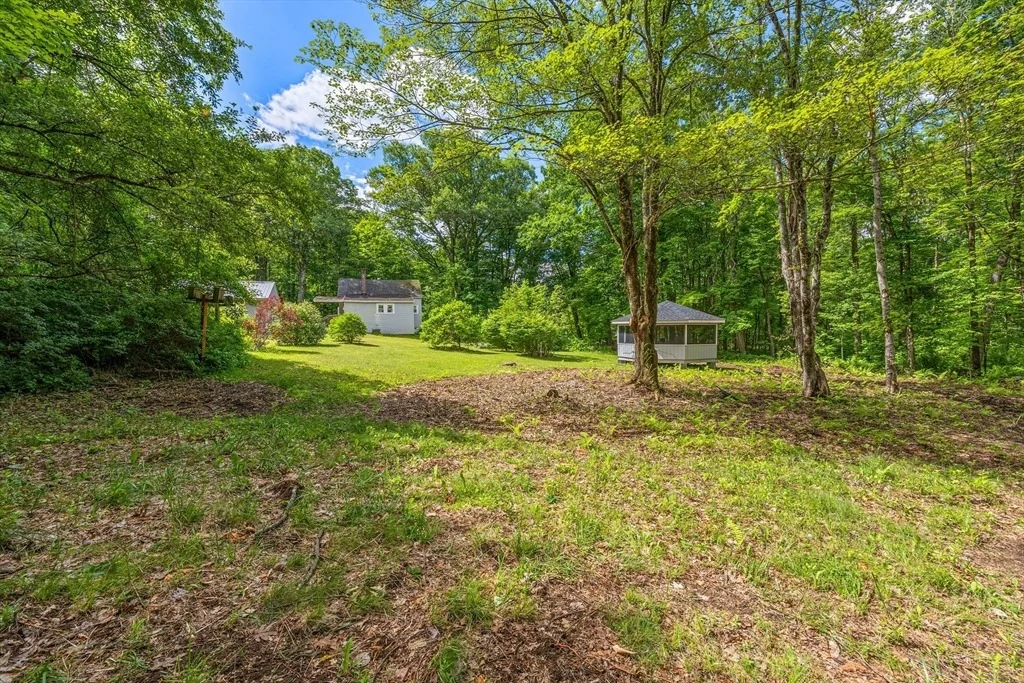 Photo of 294 North Valley Road