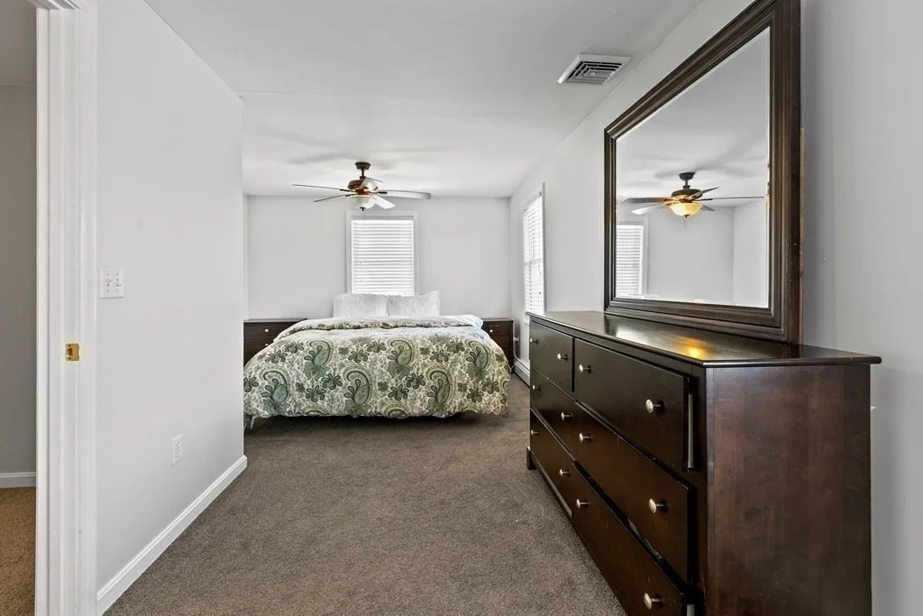 Photo of 651 Nashua Rd