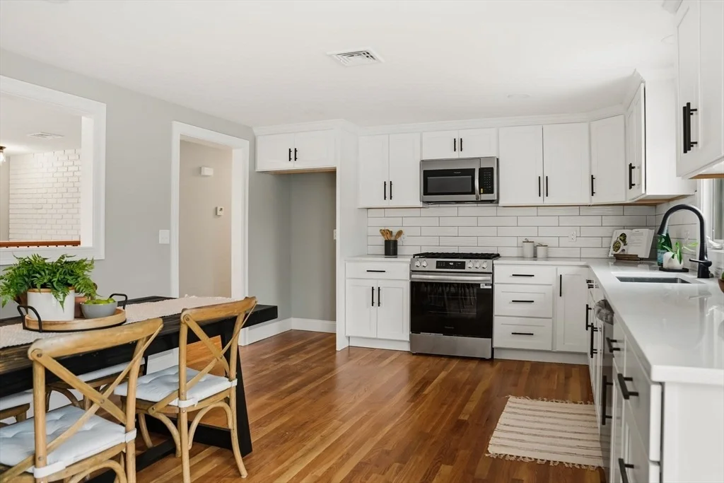 Photo of 308 Robert Street
