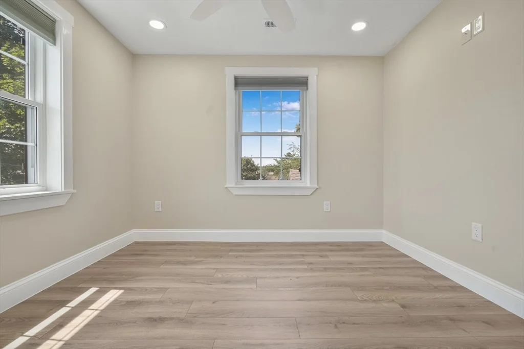 Photo of 10 Thirteenth St