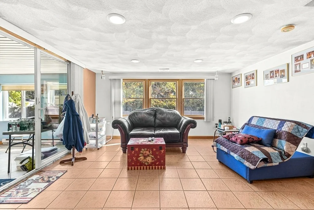 Photo of 1 Ludlow Ave