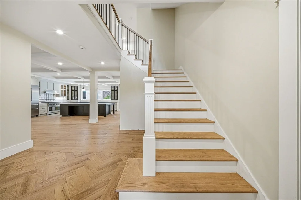 Photo of 33 Pine Street