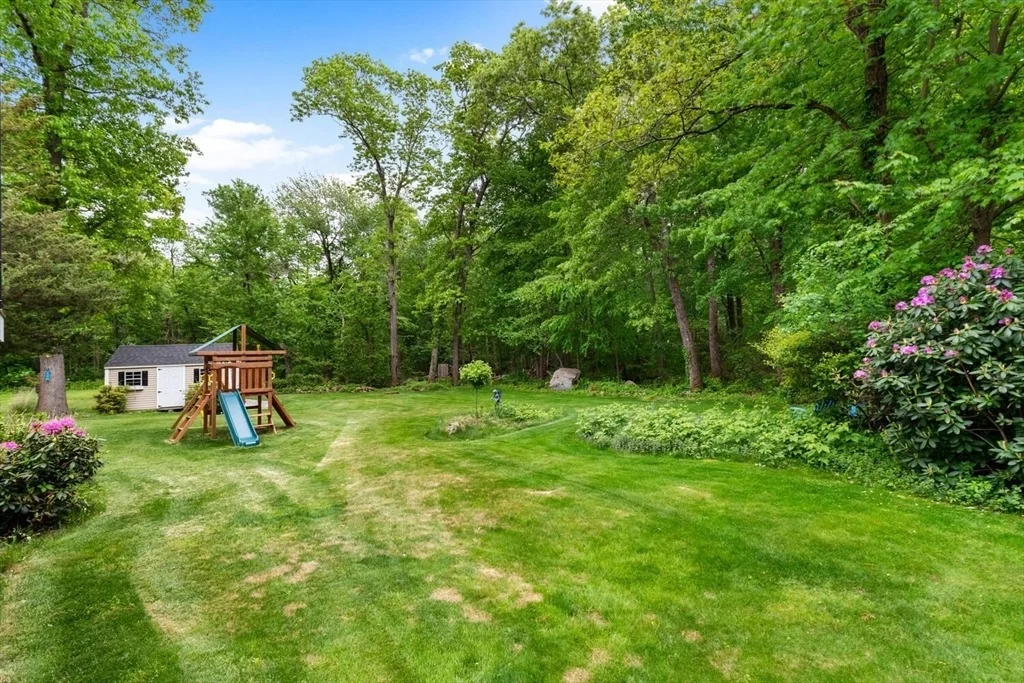 Photo of 70 Stevens Dr