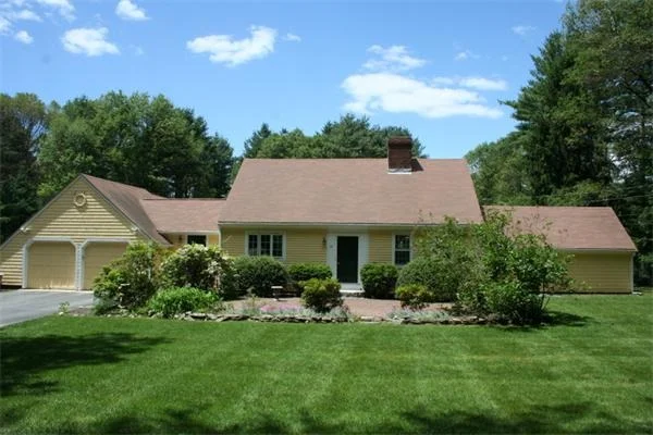 Photo of 33 Shaw Dr