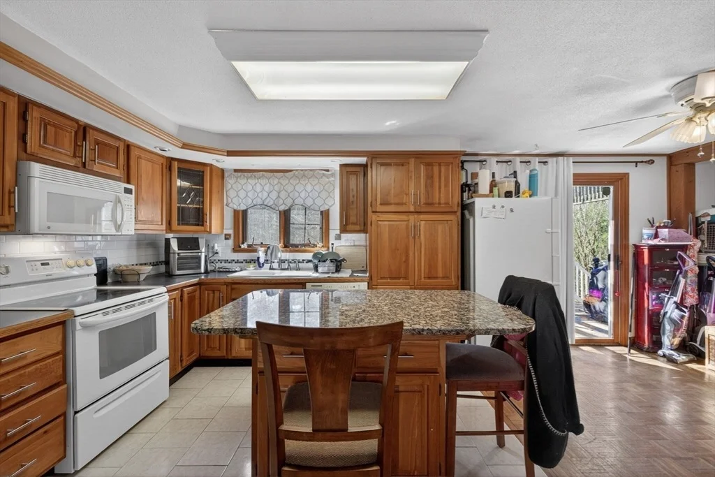Photo of 84 Fairview Ave