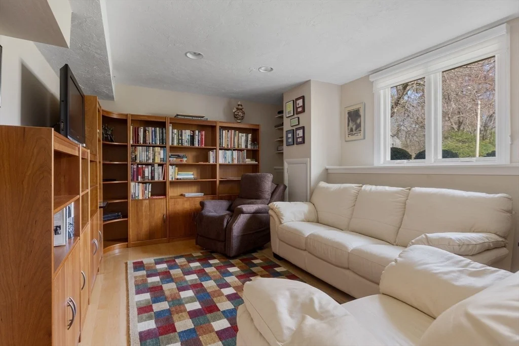 Photo of 14 Borderland Rd