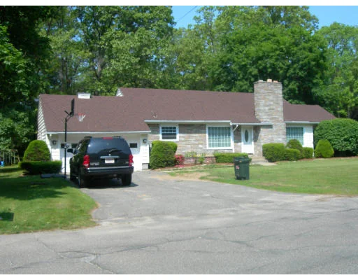 Photo of 11 Mountainview Dr