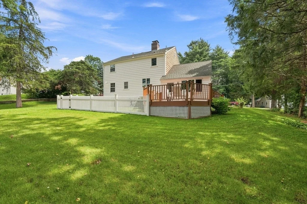 Photo of 6 Cedarview Rd